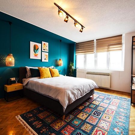 Cozy Bright Central Пристина Екстериор снимка