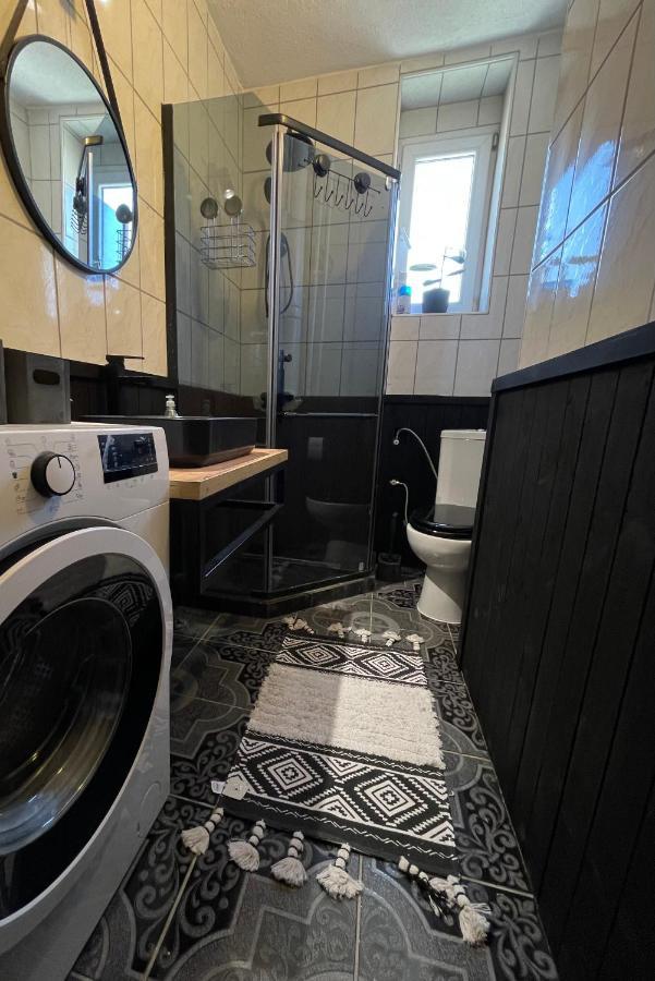 Cozy Bright Central Пристина Екстериор снимка
