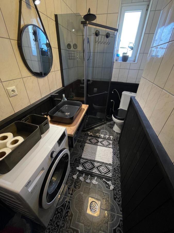 Cozy Bright Central Пристина Екстериор снимка