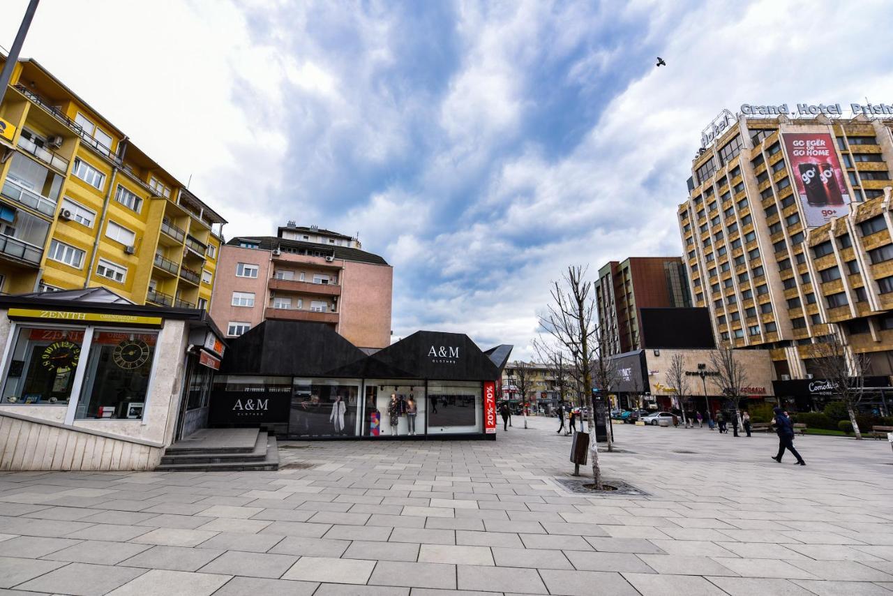 Cozy Bright Central Пристина Екстериор снимка